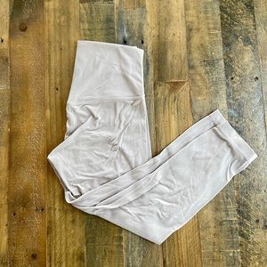 Lulelemon align 23 CROP size 6 dusty pink